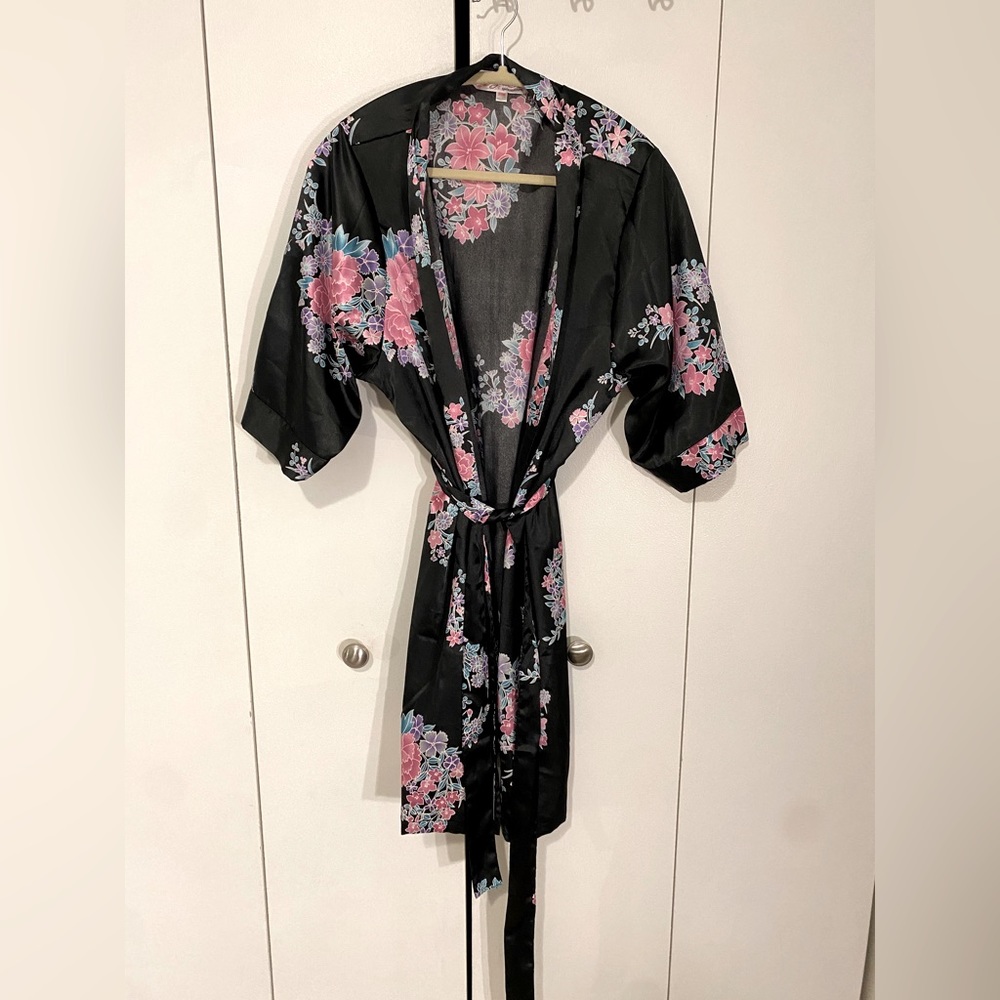 Satin Floral Lightweight Robe